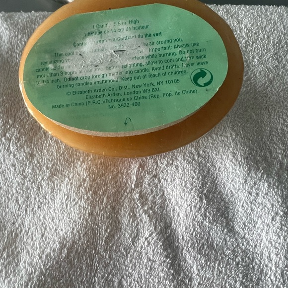 Elizabeth Arden Green Tea 5.5 Inches tall- Candle In Original Package. - Picture 6 of 6